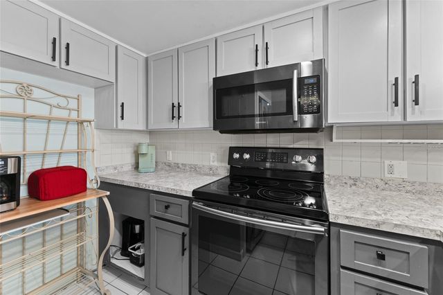 2571 CYPRUS DRIVE 1-101, Palm Harbor, FL 34684