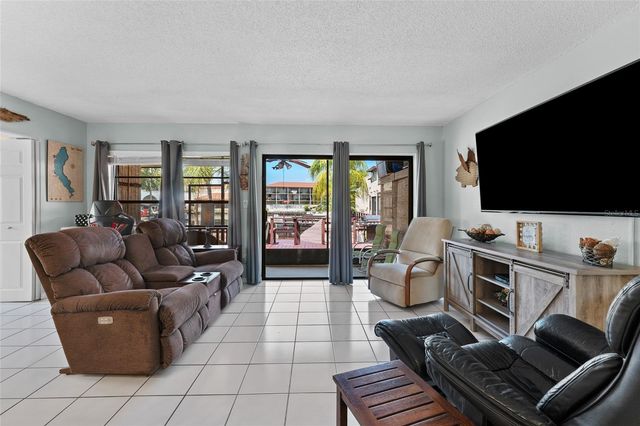 2571 CYPRUS DRIVE 1-101, Palm Harbor, FL 34684