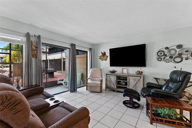 2571 CYPRUS DRIVE 1-101, Palm Harbor, FL 34684