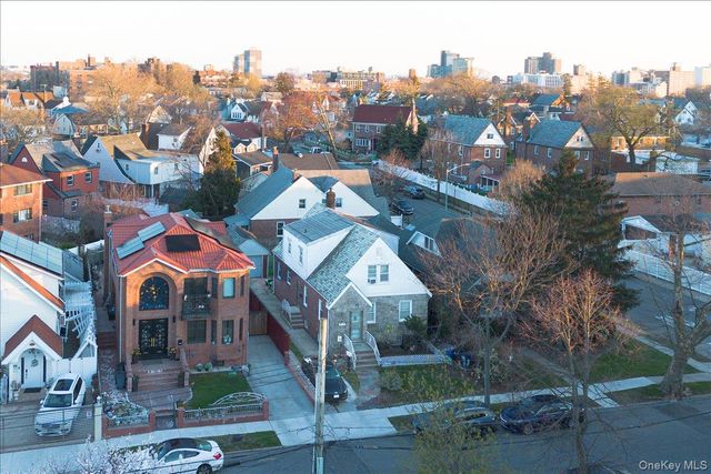 171-08 84th Road, Jamaica Hills, NY 11432