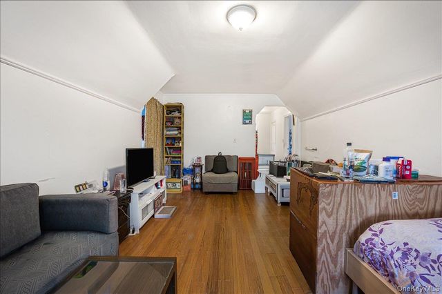 171-08 84th Road, Jamaica Hills, NY 11432