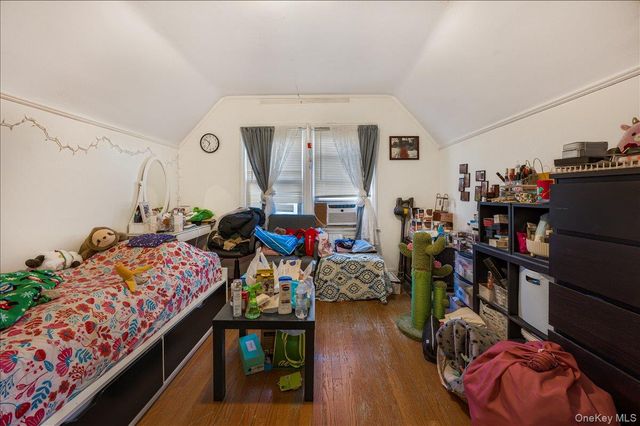 171-08 84th Road, Jamaica Hills, NY 11432