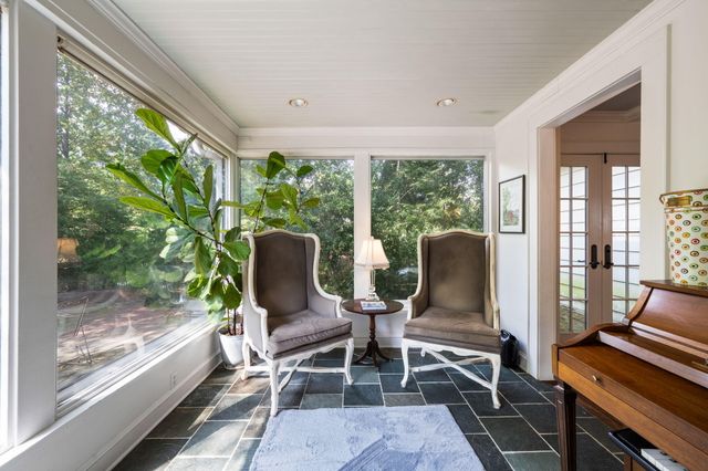 703 Fleetwood Drive, Lookout Mountain, TN 37350