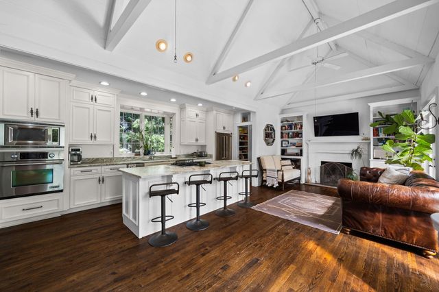 703 Fleetwood Drive, Lookout Mountain, TN 37350