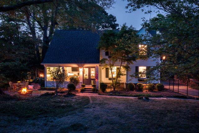 703 Fleetwood Drive, Lookout Mountain, TN 37350