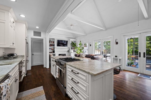 703 Fleetwood Drive, Lookout Mountain, TN 37350