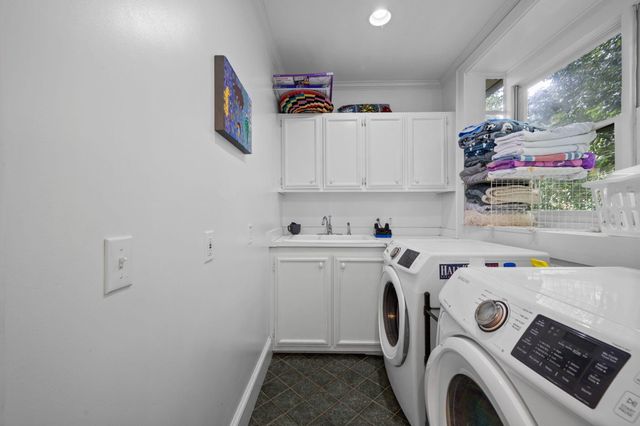 703 Fleetwood Drive, Lookout Mountain, TN 37350