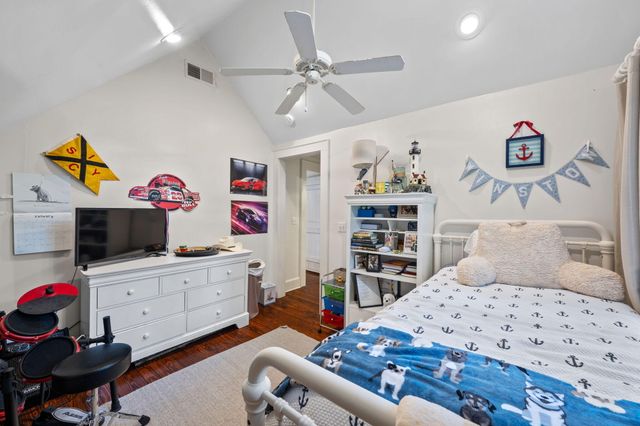 703 Fleetwood Drive, Lookout Mountain, TN 37350