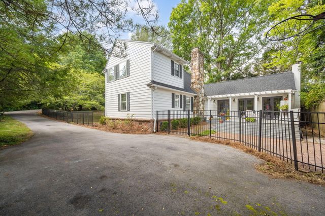 703 Fleetwood Drive, Lookout Mountain, TN 37350