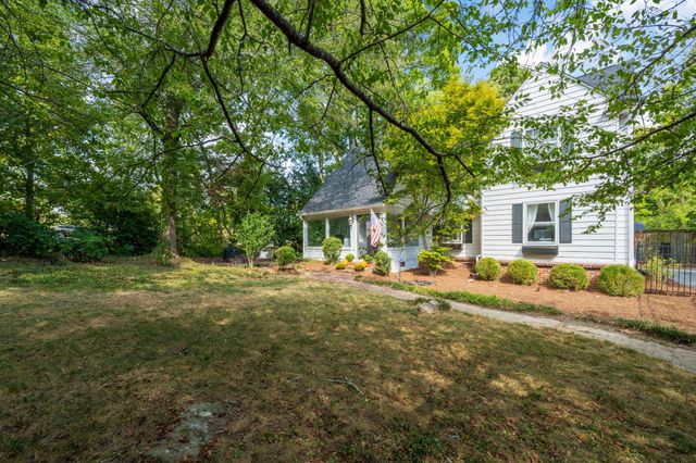 703 Fleetwood Drive, Lookout Mountain, TN 37350
