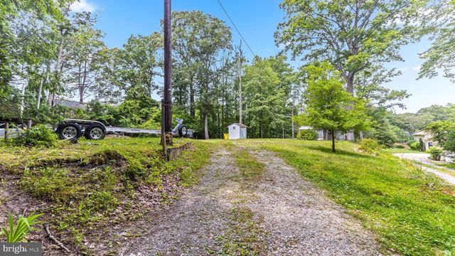 182 WALDO RD, Pasadena, MD 21122