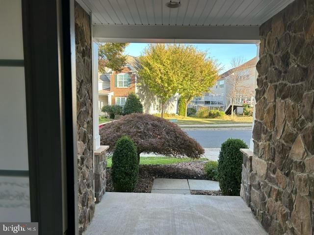 25563 TAYLOR CRESCENT DR, Chantilly, VA 20152