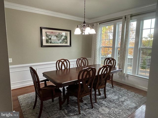 25563 TAYLOR CRESCENT DR, Chantilly, VA 20152