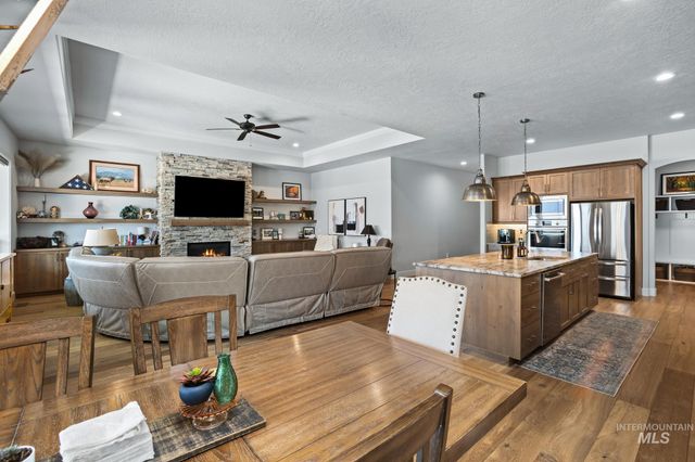 9931 W Aviara Dr, Star, ID 83669
