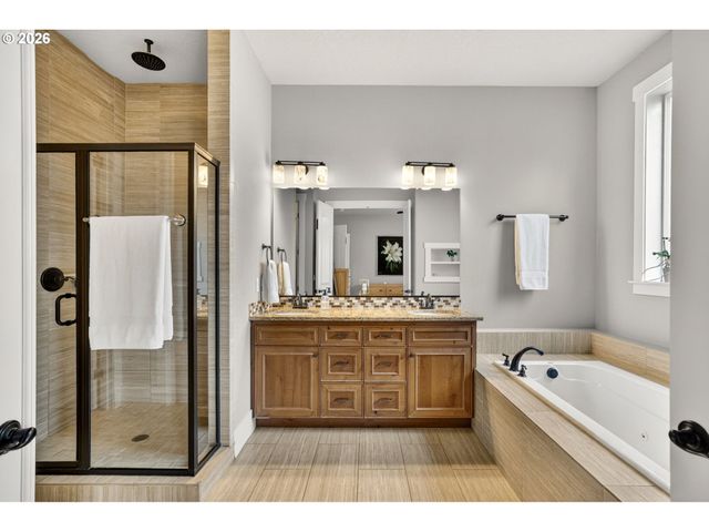 12397 Se BARI Ave, Happy Valley, OR 97086