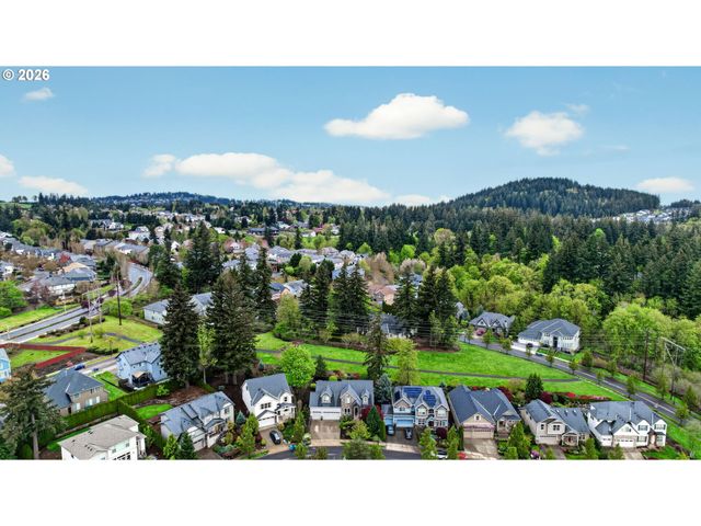 12397 Se BARI Ave, Happy Valley, OR 97086