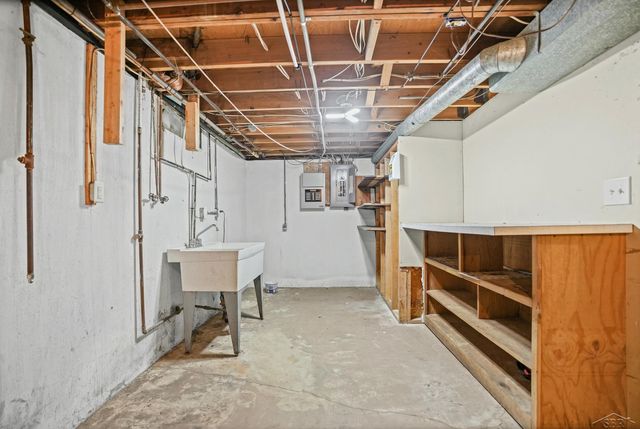 5425 Westchester Drive, Flint Twp, MI 48532