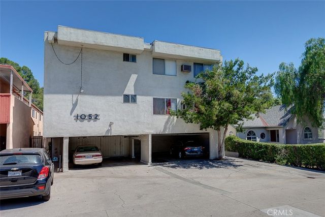 1052 Elm Avenue, Glendale, CA 91201