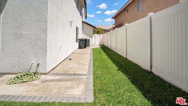 14253 Stanislaus Court, Fontana, CA 92336