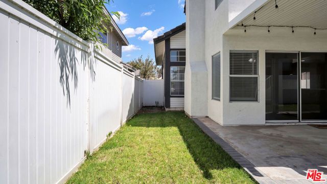 14253 Stanislaus Court, Fontana, CA 92336