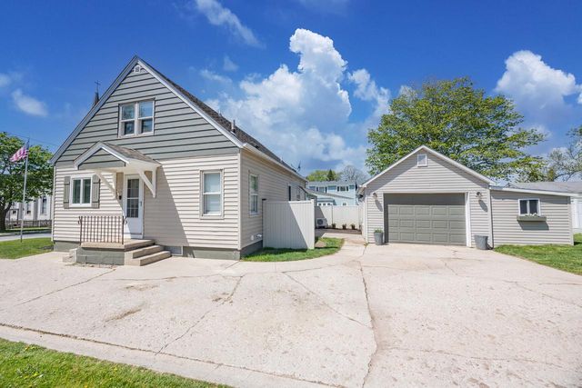 304 Fredonia AVENUE, Fredonia, WI 53021