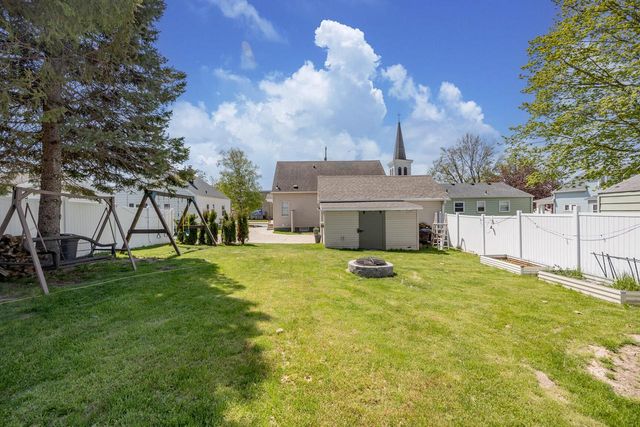 304 Fredonia AVENUE, Fredonia, WI 53021