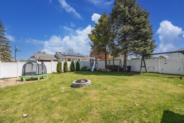 304 Fredonia AVENUE, Fredonia, WI 53021
