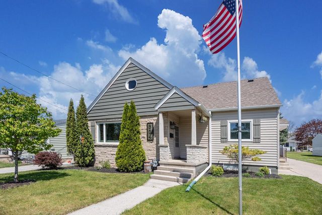 304 Fredonia AVENUE, Fredonia, WI 53021