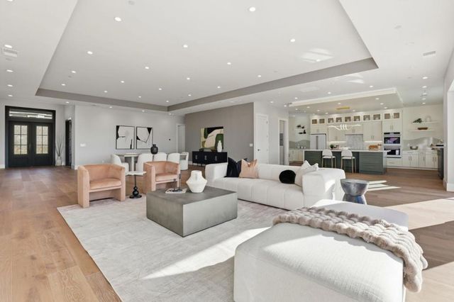 15860 Jackson Oaks Drive, Morgan Hill, CA 95037