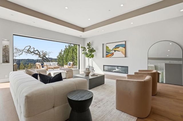 15860 Jackson Oaks Drive, Morgan Hill, CA 95037