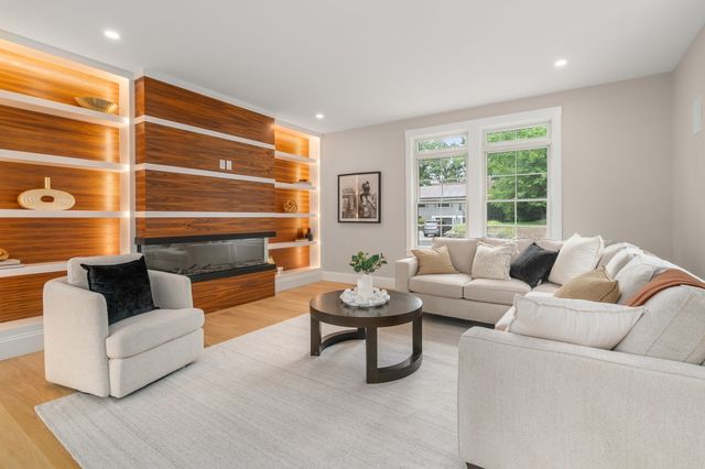 55 Crestview Rd, Belmont, MA 02478