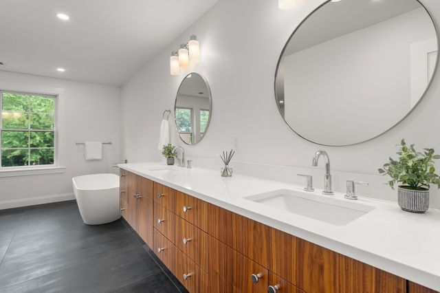 55 Crestview Rd, Belmont, MA 02478