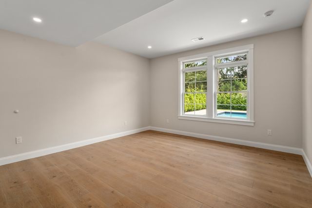 55 Crestview Rd, Belmont, MA 02478