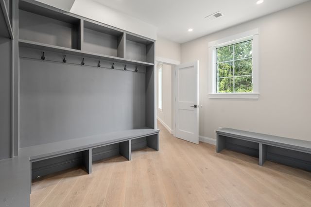 55 Crestview Rd, Belmont, MA 02478