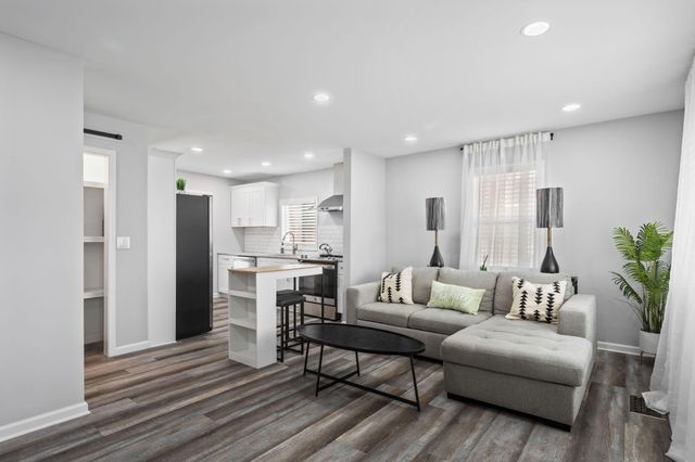 855 N Chamberlain Avenue, Chattanooga, TN 37406