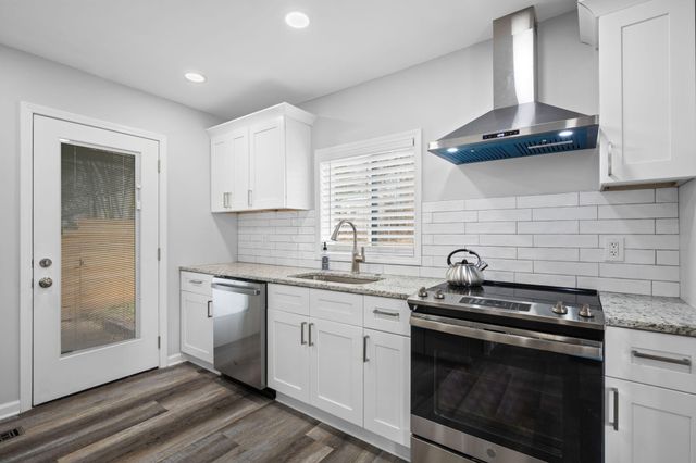 855 N Chamberlain Avenue, Chattanooga, TN 37406