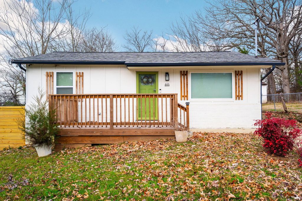 855 N Chamberlain Avenue, Chattanooga, TN 37406