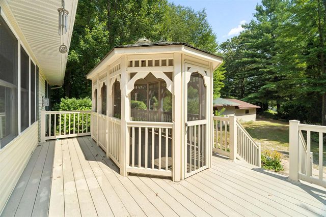 9472 HOPI LANE, Fremont, WI 54940
