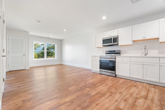 21 Paul Francis Way 21, Plymouth, MA 02360