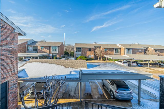 2733 Silver Creek Drive 205, Arlington, TX 76006