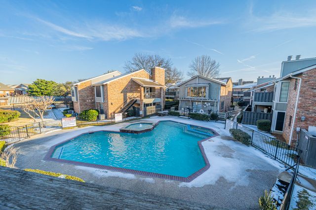 2733 Silver Creek Drive 205, Arlington, TX 76006