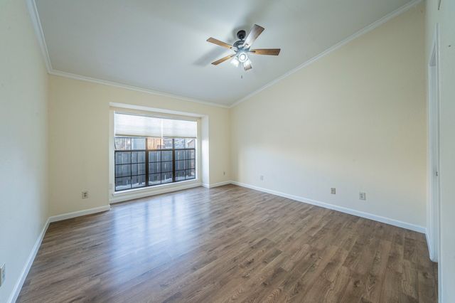 2733 Silver Creek Drive 205, Arlington, TX 76006