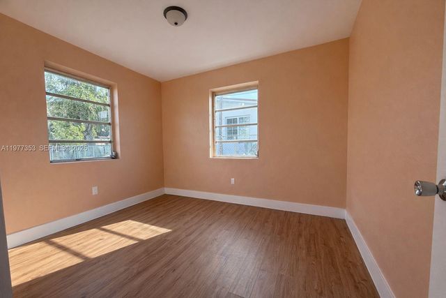 3131 SW 2nd St 3131, Miami, FL 33135