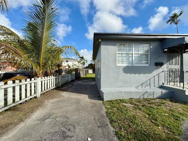 3131 SW 2nd St 3131, Miami, FL 33135