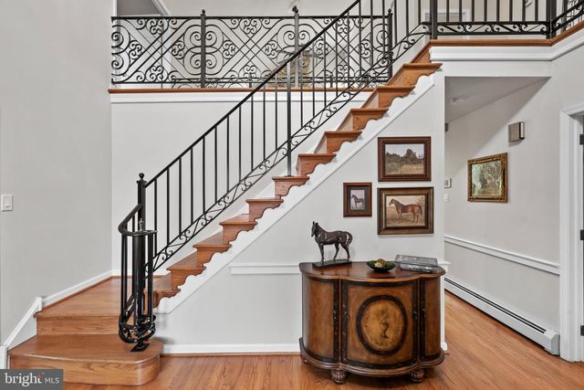 500 DEERFIELD LN, Doylestown, PA 18901