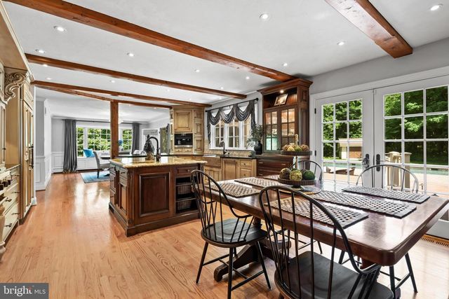 500 DEERFIELD LN, Doylestown, PA 18901