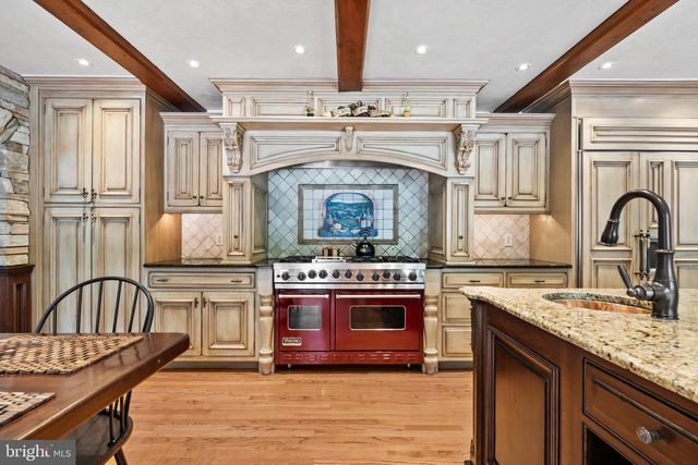 500 DEERFIELD LN, Doylestown, PA 18901