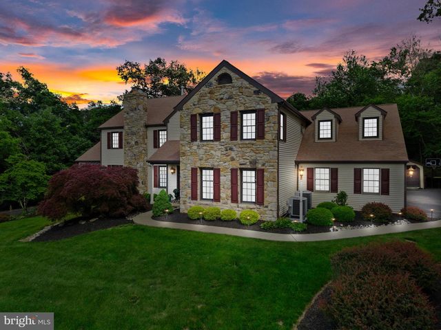 500 DEERFIELD LN, Doylestown, PA 18901