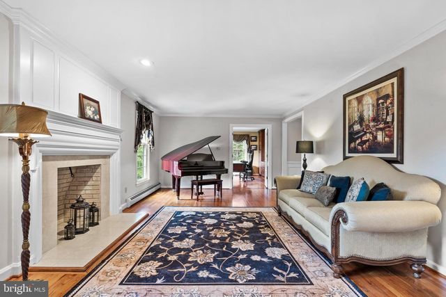 500 DEERFIELD LN, Doylestown, PA 18901