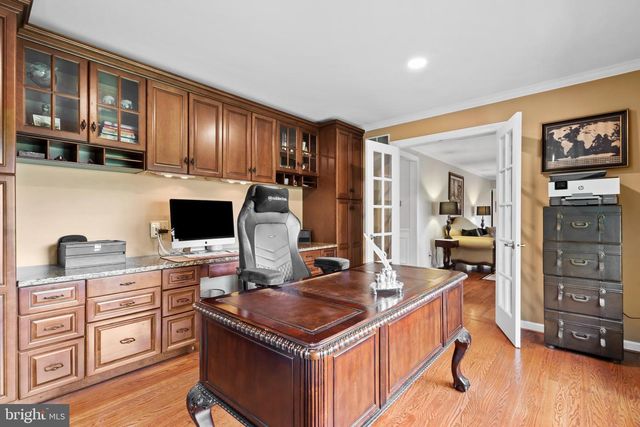 500 DEERFIELD LN, Doylestown, PA 18901
